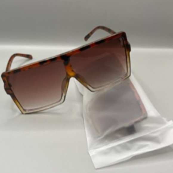 New 12 Pairs earrings plus FREE SUNGLASSES - Picture 5 of 5